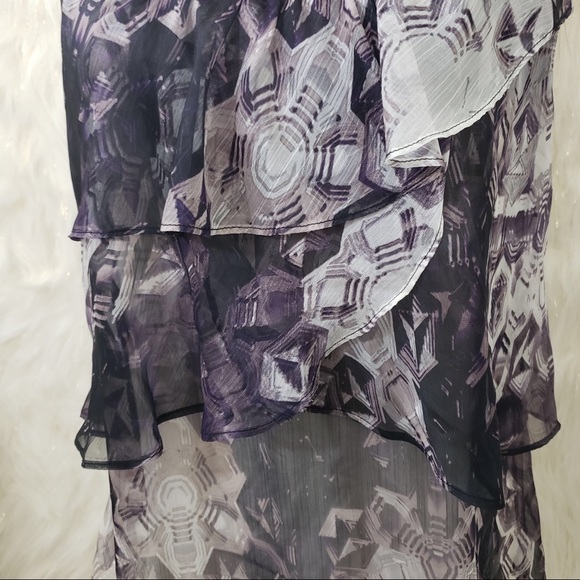 🖤 5/$25 New York & Company ruffled tank top - Picture 3 of 7